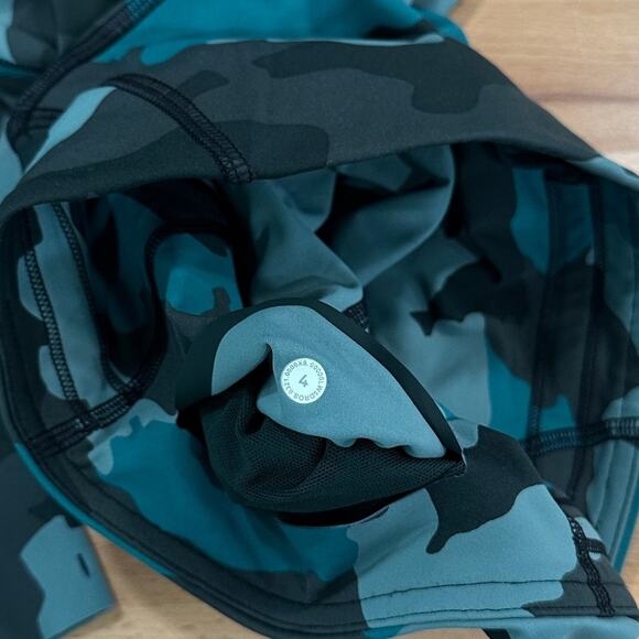 Lululemon Base Pace High-Rise Running Tight Legging 25"
Heritage 365 Camo - Picture 9 of 9